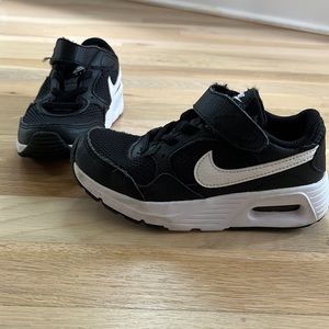 11.5 c black nike air